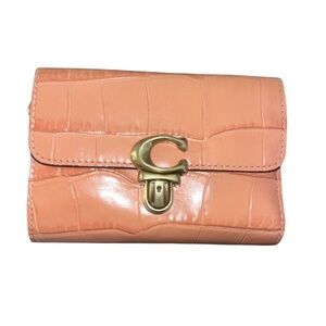 NWOT Coach Studio Medium Wallet Croc Embossed Leather Light Coral Pink C8523